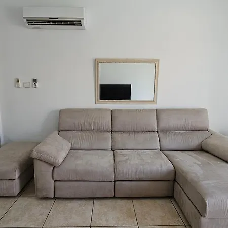 Apartment Peaceful With Double Bed - Oak Breeze