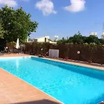 Peaceful With Double Bed - Oak Breeze