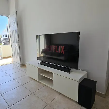 Peaceful With Double Bed - Oak Breeze Apartament Pafos