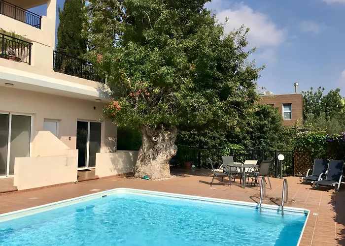 Peaceful With Double Bed - Oak Breeze * Paphos