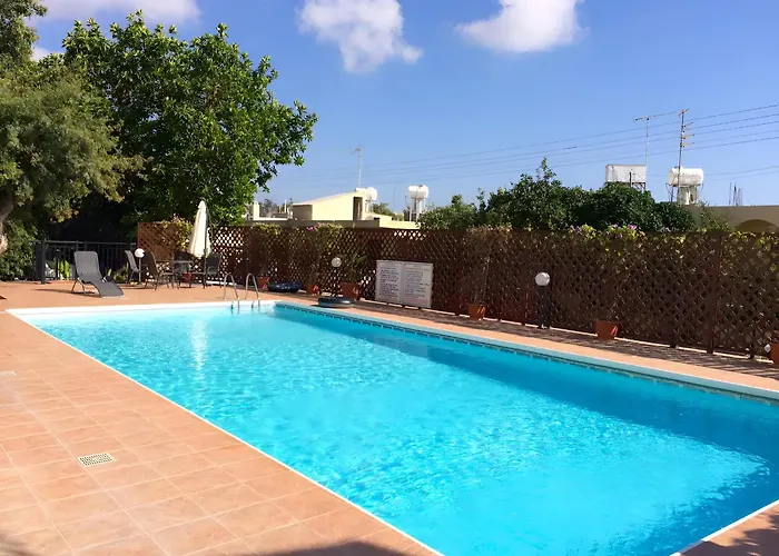 Peaceful With Double Bed - Oak Breeze