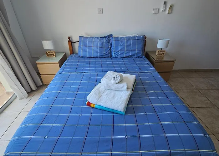 Peaceful With Double Bed - Oak Breeze Διαμέρισμα Πάφος