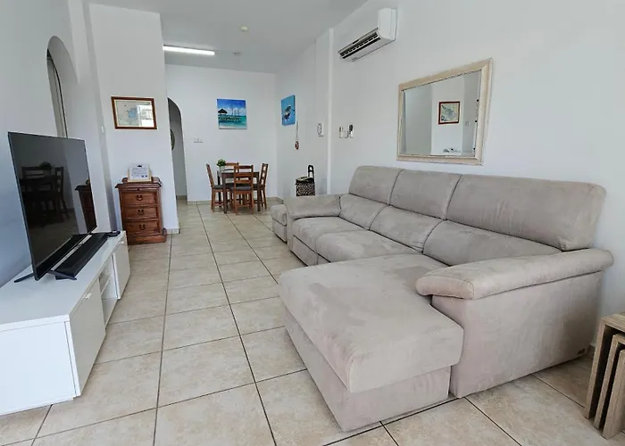 Peaceful With Double Bed - Oak Breeze