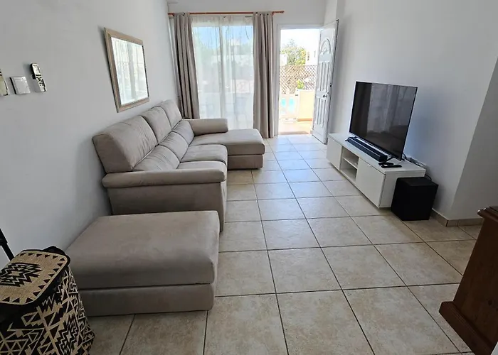 Peaceful With Double Bed - Oak Breeze Διαμέρισμα Πάφος