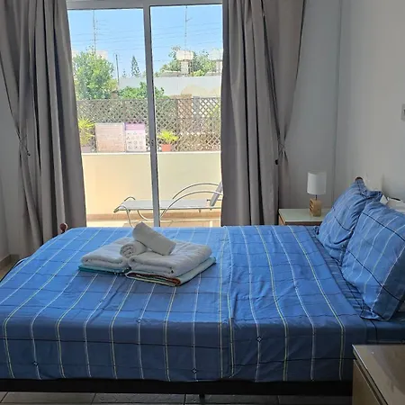 Peaceful With Double Bed - Oak Breeze *