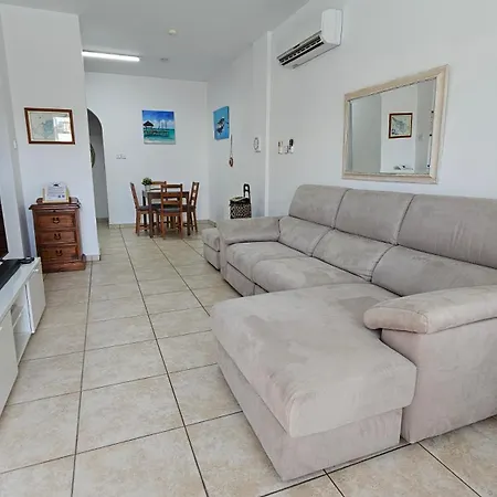 Peaceful With Double Bed - Oak Breeze