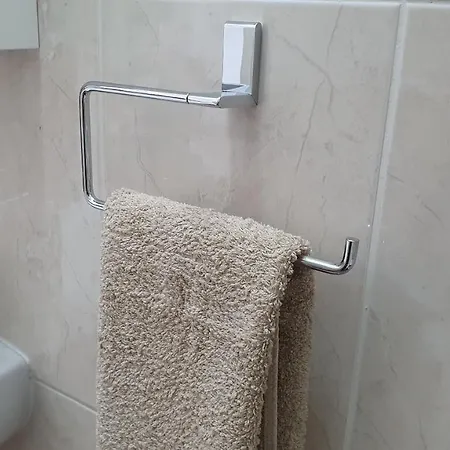 Peaceful With Double Bed - Oak Breeze Apartman