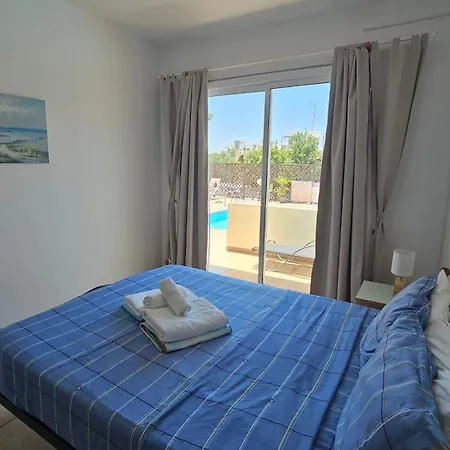 Apartman Peaceful With Double Bed - Oak Breeze